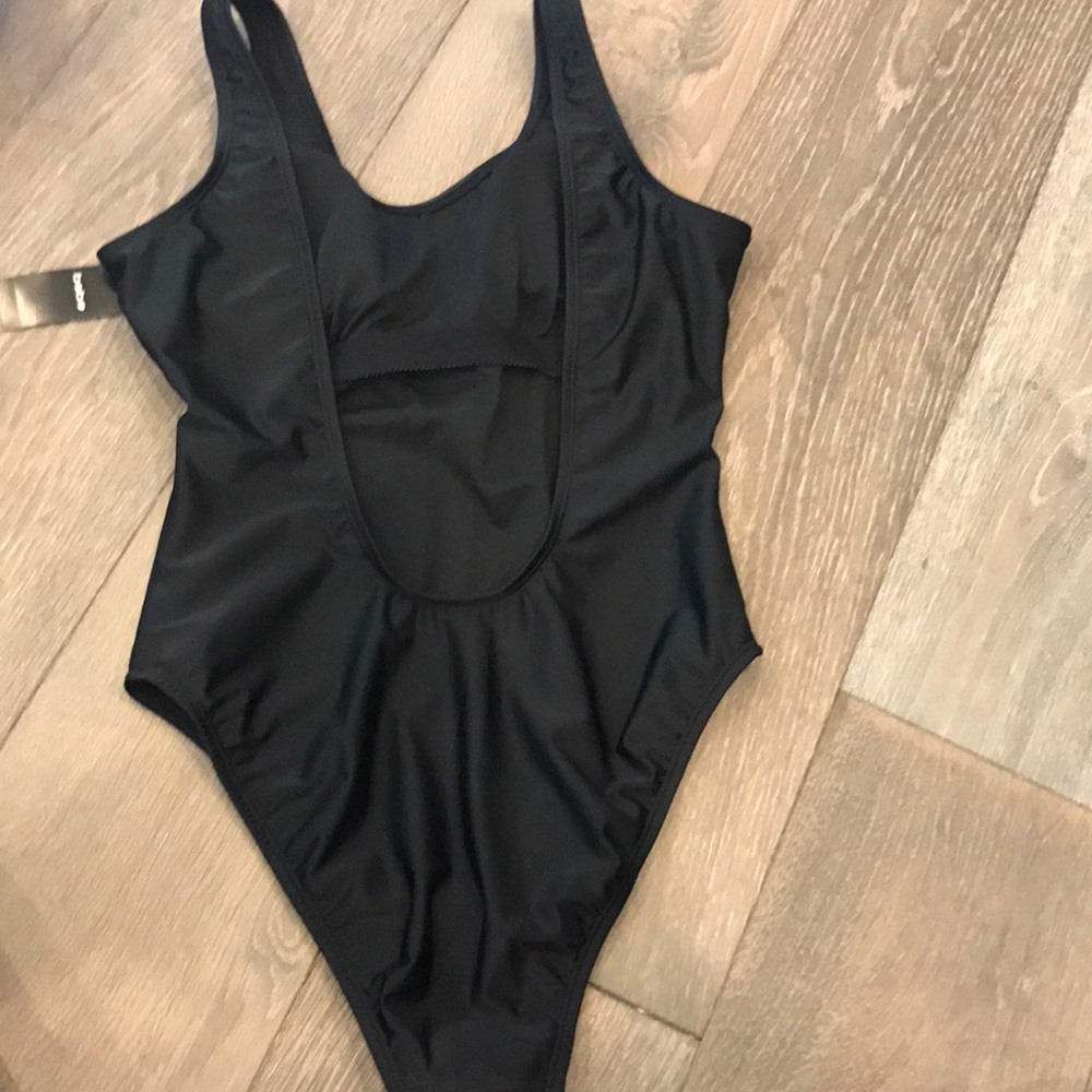 Bebe one piece swimsuit with low back - Picture 3 of 6